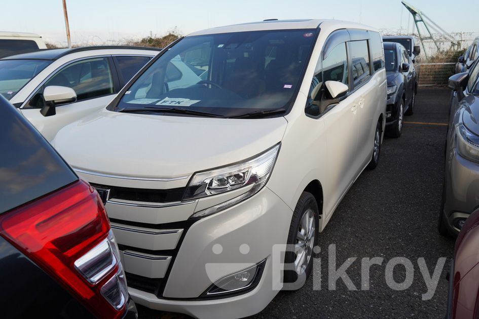 Toyota Noah G Special Sunroof In Agrabad Bikroy