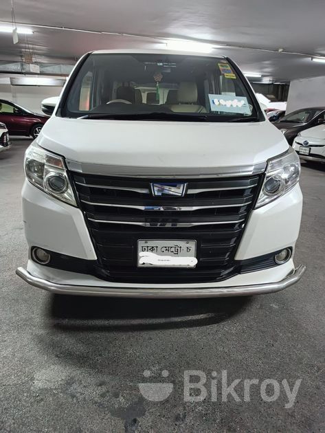 Toyota Noah Hybrid For Sale In Gulshan Bikroy