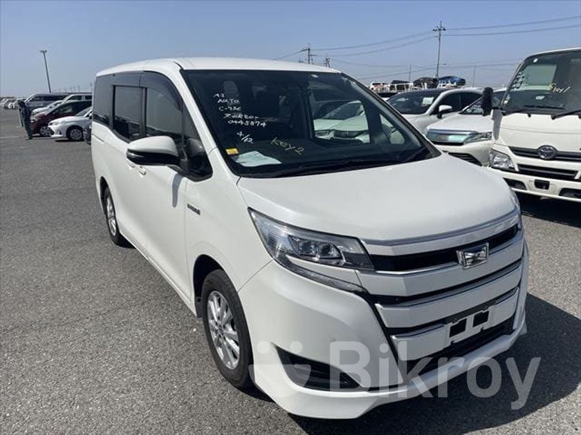 Toyota Noah X Hybrid 2 Door PWR 2018 For Sale In Rupatali Bikroy