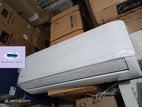 01 Ton 12000 BTU Midea split type ac........