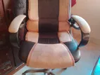 ০২ টি অফিস চেয়ার ব্যাবহৃত