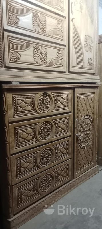 Erik Kishev bilan porno tomosha qiling Jum bilan onlayn video jinsiy aloqa