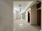 1370 Sft Apartment available 1st floor for Sale in Bashundhara R/A.