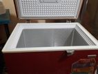 ১৩৮ লিটারের ডিপ ফ্রিজ
