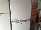 14 CFT রানিং LG ফিরিজ বিক্রি করা হবে। 1 মাস কমপেসার ওয়ারেন্টি।