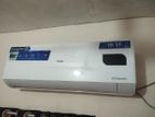 1.5 Ton inverter Ac..like New.2month Used