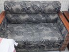 পাঁচ সিটের সোফা বিক্রয় হইবে।
