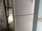 16 CFT SAMSUNG ফিরিজ বিক্রি করা হবে। 1 মাস কমপেসার ওয়ারেন্টি