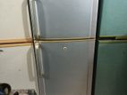 16 CFT SAMSUNG ফিরিজ বিক্রি করা হবে। 15 দিন রিপ্লেজ ওয়ারেন্টি।