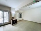 1700 Sft Exclusive Apartment 4th Floor For Rent in Bashundhara R/a.