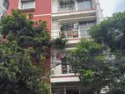 ১৭৪৩ বর্গফুটের, জগার্স পার্কের সাথে, দক্ষিণ মুখি ফ্ল্যাট বিক্রয় হবে।