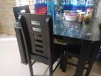 4 Chair Daining Table For Sell