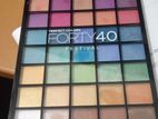 40 Nickack eyeshadow palette