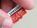 64 Gb Memory Card + Reader.