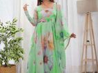 আকর্ষণীয় Gown