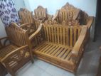আমি একটা আকাশের সোফা সেট বিক্রি করব