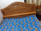 আমি একটা সেমি বক্স খাট বিক্রি করব দুই ইঞ্চি সলিড কাঠের