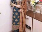 আন-স্টিচড থ্রি পিস