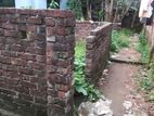 আর্জেন্ট সেমি পাকা ঘর,ডাবল বার্নার লাইনের গ্যাস সহ জমি বিক্রি।