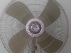 akti boro Table Fan bikri oibo