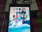 Apple i pad mini 5 & box (Used)