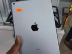 Apple iPad 6th Gen (Used)
