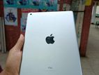 Apple iPad 6th Generation (Used)