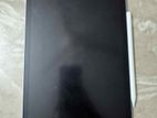 Apple ipad air 4 (Used)