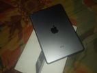 Apple ipad mini2 with box (Used)