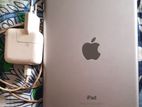 Apple iPad SIM / Wi-Fi 16 GB