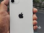 Apple iPhone 11 128 𝐁𝐇 : 89% White (Used)