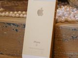 Apple iPhone 5 32GB/Charger/Cable (New)