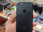 Apple iPhone 7 . (Used)