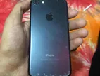 Apple iPhone 7 (32 GB) (Used)