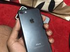 Apple iPhone 7 32 GB (Used)