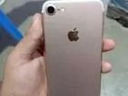 Apple iPhone 7 . (Used)