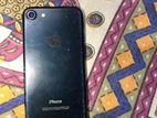 Apple iPhone 7 . (Used)