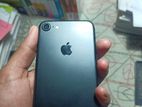 Apple iPhone 7 . (Used)