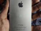 Apple iPhone SE 64 GB (Used)