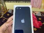 Apple iPhone SE 64gb (Used)