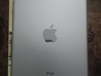 Apple iPad (Used)