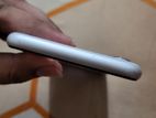 Apple iPhone XR . (Used)