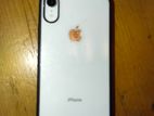 Apple iPhone XR . (Used)