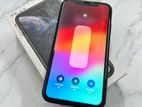 Apple iPhone XR . (Used)