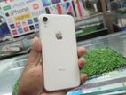Apple iPhone XR . (Used)