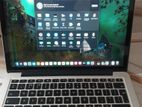 Apple laptop