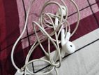 apple lightning earphone