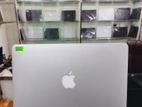Apple MacBook air intel core i7