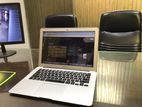 APPLE MACBOOK AIR LAPTOP