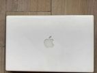 Apple Macbook at Ram 4 Gb ! Model-2007